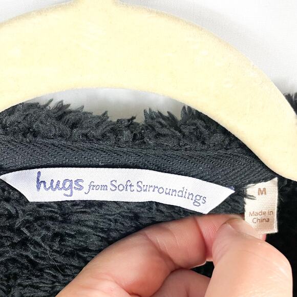 hugs by Soft Surroundings Hug Me Cardigan Sweater Black Fleece Open Pocket Sz M - Picture 4 of 6